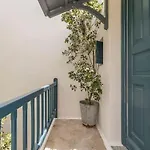 Beautiful, Sunny In Apartment *